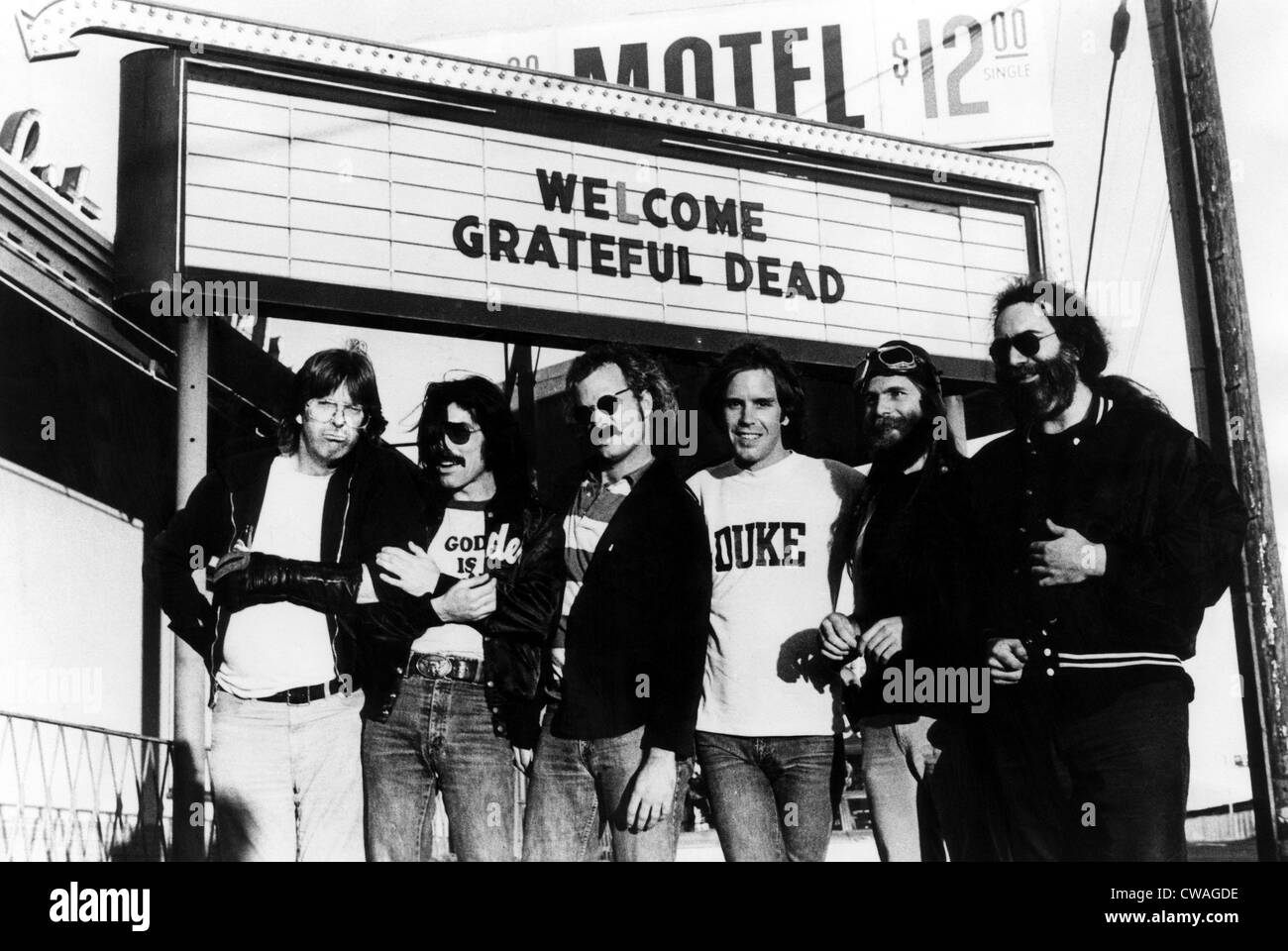 Die Grateful Dead: Phil Lesh, Mickey Hart, Bill Kreutzmann, Bob Weir, Brent Myland, Jerry Garcia, ca.early von 1980.  Höflichkeit Stockfoto