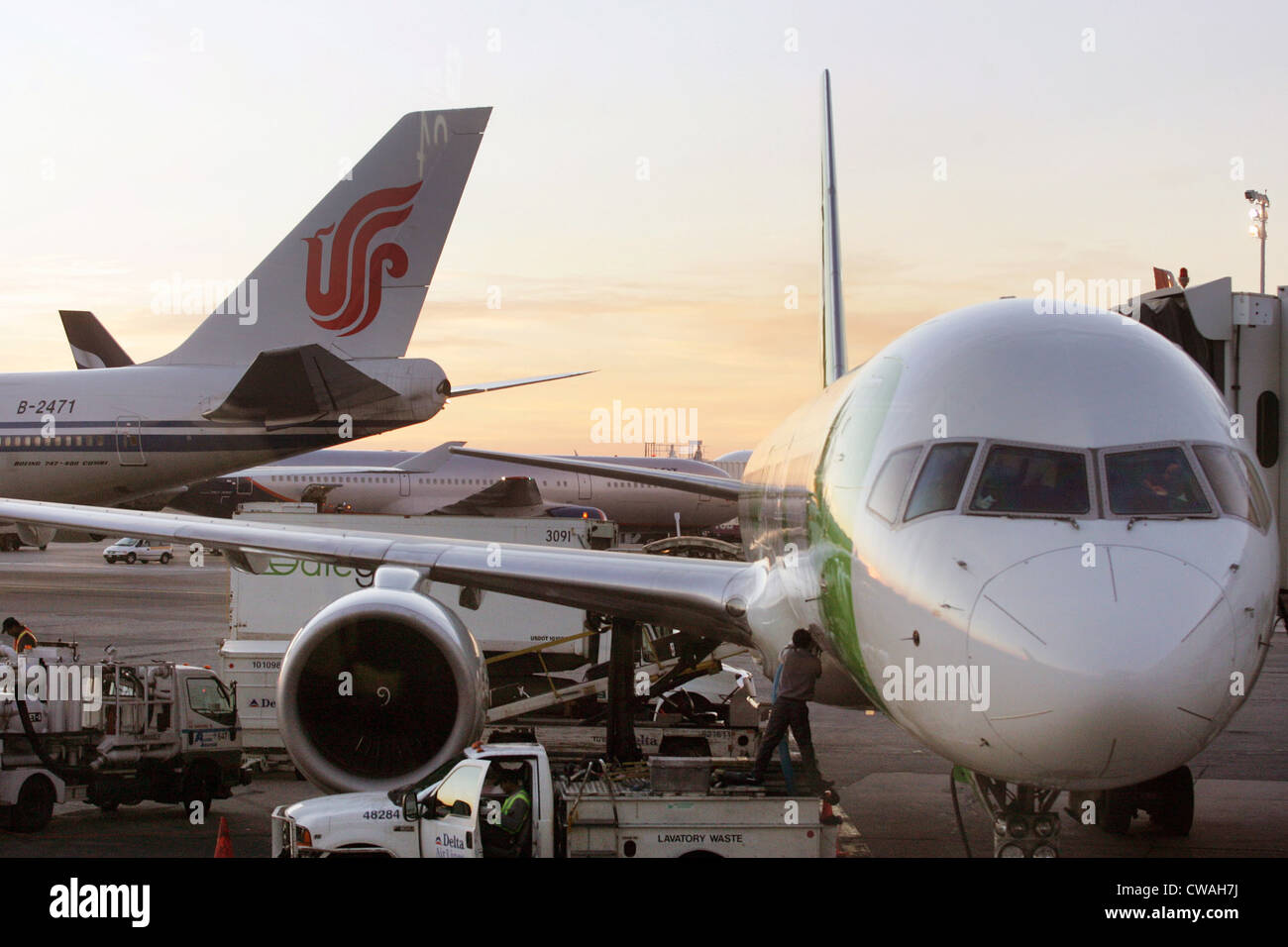 Passagierflugzeug, betrieben von Fluggesellschaften Air China und Gesang am Flughafen JFK New York Stockfoto