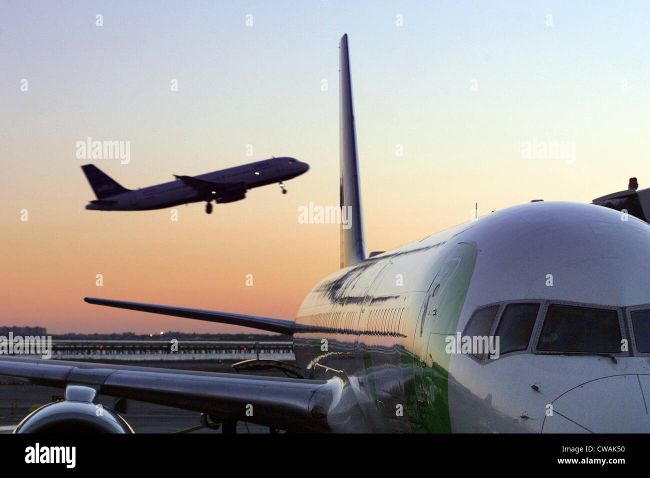 New York, Passagierflugzeuge auf dem JFK-Flughafen Stockfoto