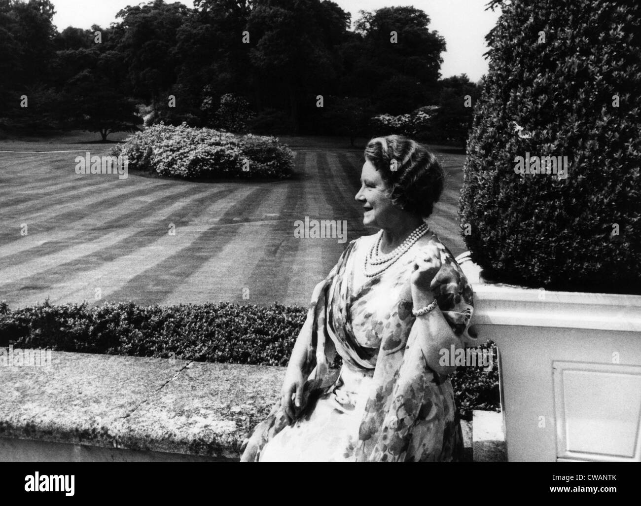 Queen Elizabeth (Königin-Mutter), Windsor, England, 1970... Höflichkeit: CSU Archive / Everett Collection Stockfoto