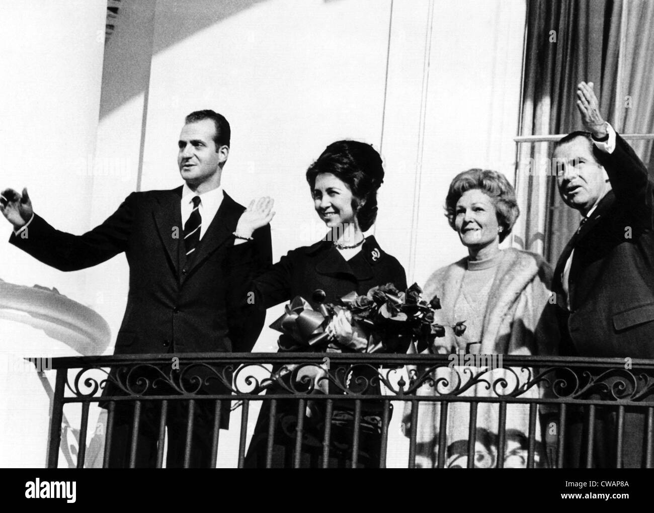 Prinz Juan Carlos und Prinzessin Sophia von Spanien, begrüßte von First Lady Pat Nixon und Präsident Richard Nixon, an der Stockfoto