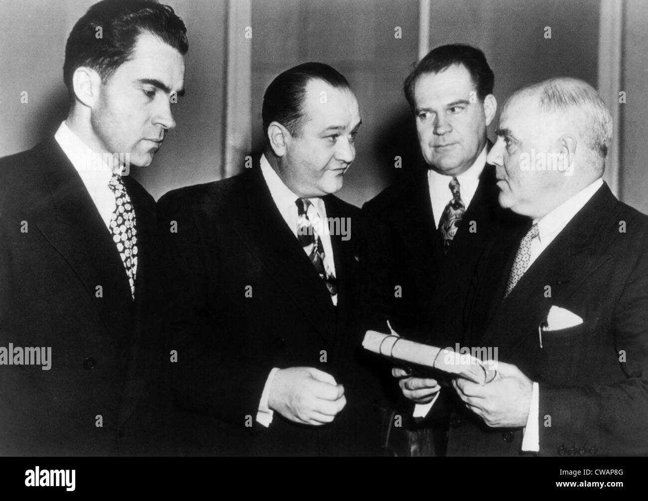Vertreter (und späteren US-Präsidenten) Richard Nixon, California State Senator Jack B. Tenney, Hugh W. Barns und J. Stockfoto