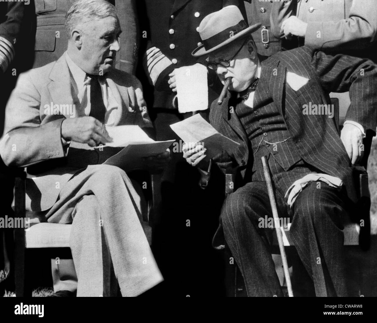 Präsident Franklin d. Roosevelt und Premierminister Winston Churchill auf der Casablanca-Konferenz, 1943. Höflichkeit: CSU Stockfoto