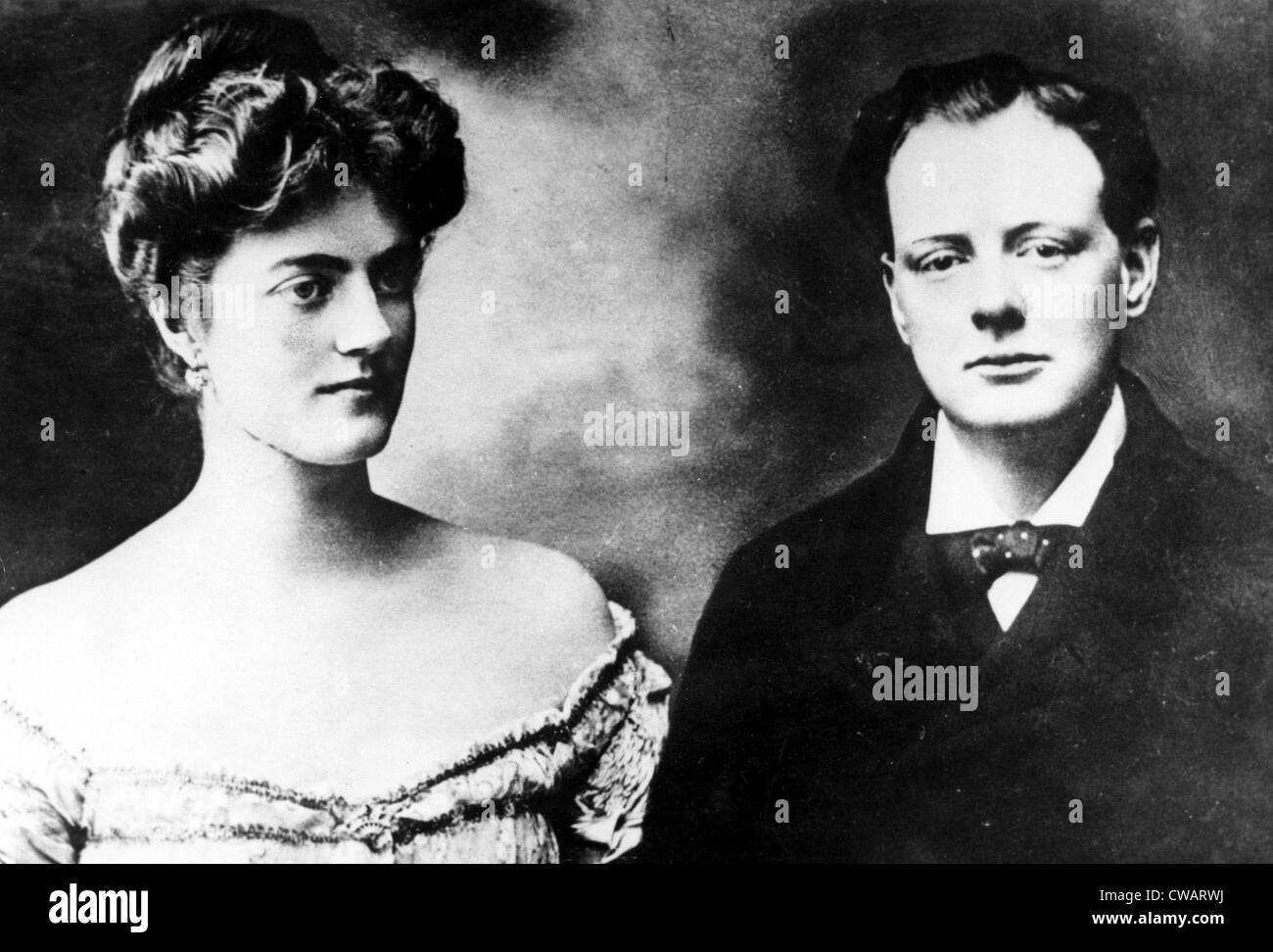 Clementine Hozier mit Verlobten Winston Churchill, eine Woche vor ihrer Heirat im Jahr 1908. Höflichkeit: CSU Archive / Everett Stockfoto