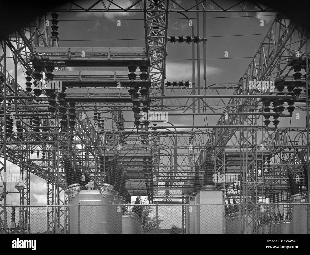 Elektrische Schaltanlage bei Watts Bar Dam von der Tennessee Valley Authority. Foto von Arthur Rothstein, Juni 1942. Stockfoto