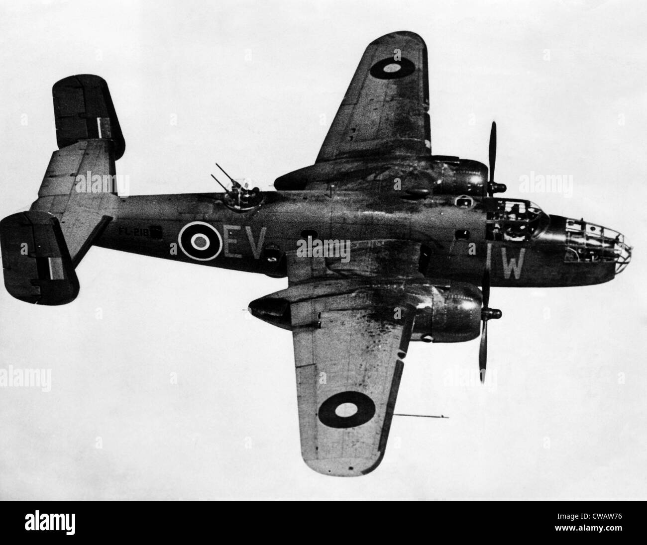 B-25 Mitchell Bomber gegen die deutschen während des zweiten Weltkriegs, August 1943 eingesetzt. Höflichkeit: CSU Archive/Everett Collection Stockfoto