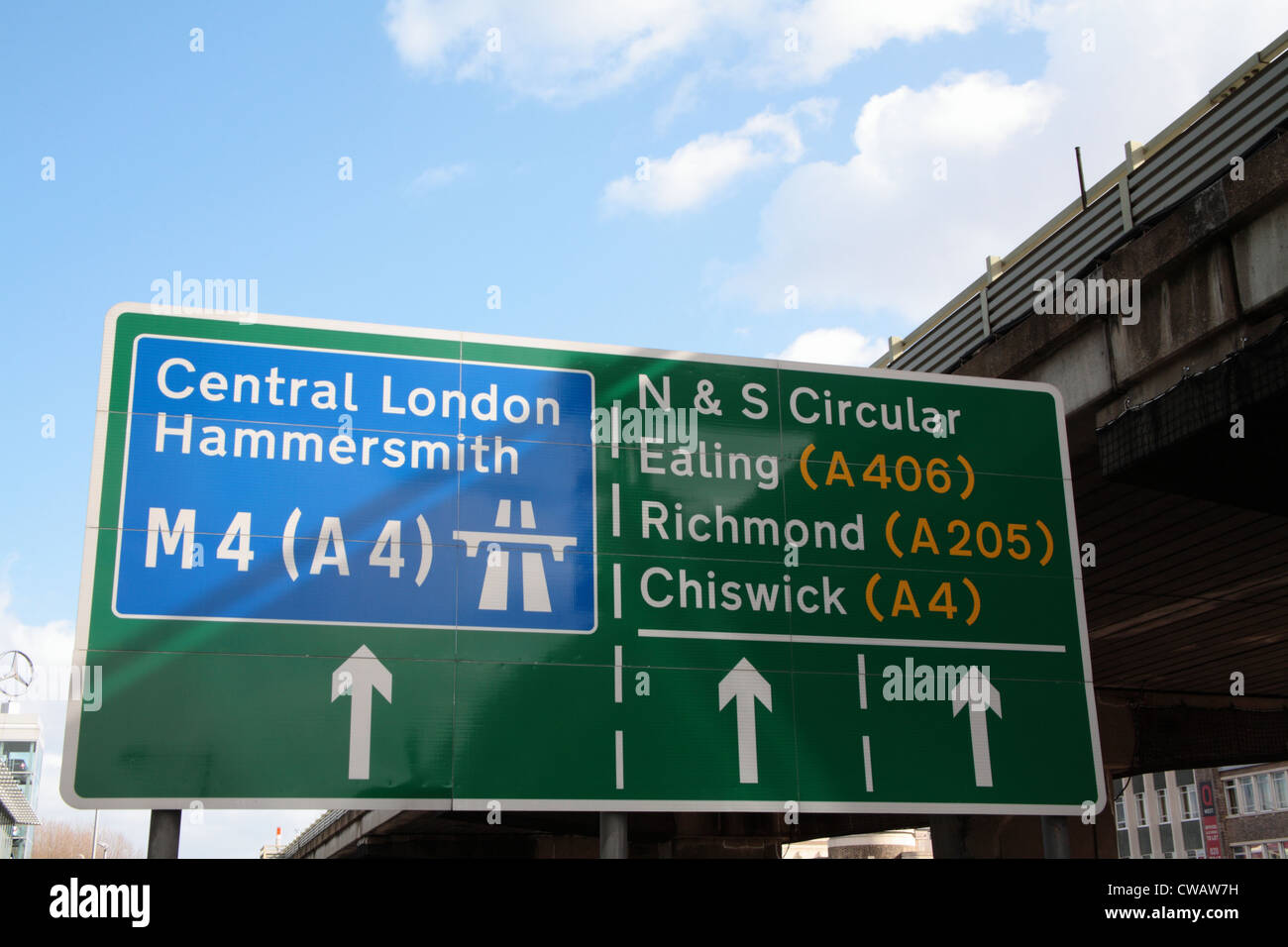 Wegweiser zum Londoner Hammersmith M4 (A4) Stockfoto