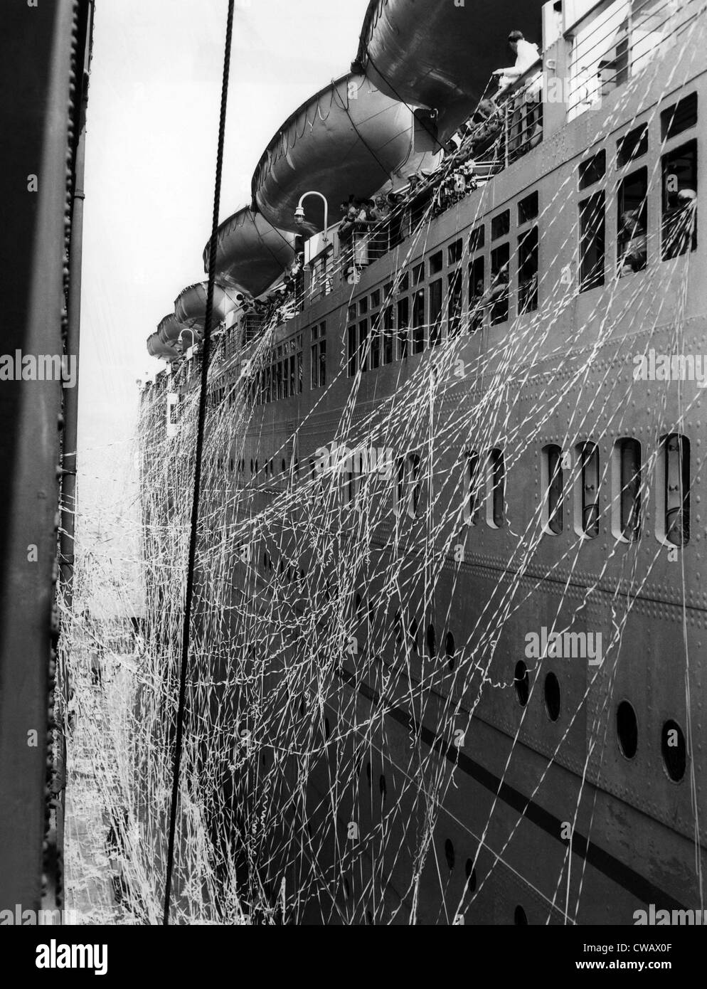 Cunard Liner Carolina verlässt Hafen. ca. 1960. Höflichkeit: CSU Archive/Everett Collection. Stockfoto