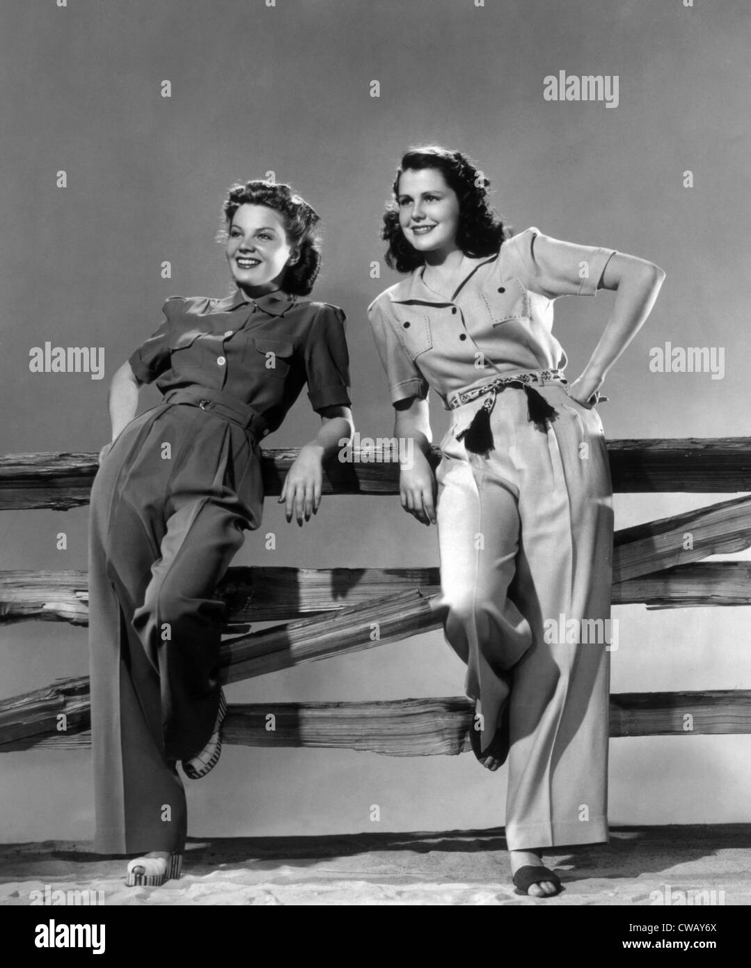 Jane Frazee und Helen Parrish Hosen, ca. 1941. Foto: Courtesy Everett Collection Stockfoto