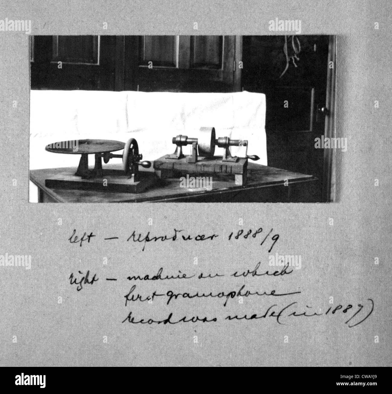 Ein Wiedergabegerät, eine Maschine, in dem die ersten Schallplatten gemacht wurden, 1887. Stockfoto