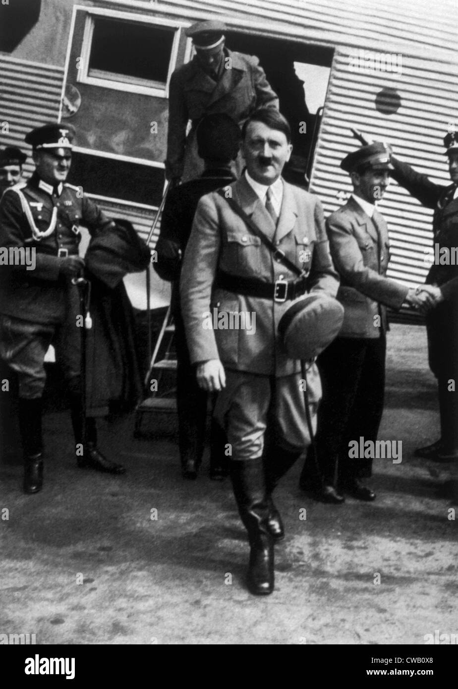 Adolf Hitler, Joseph Goebbels (rechts das Händeschütteln) Förderung der Luftwaffe, ca. 1935 Stockfoto