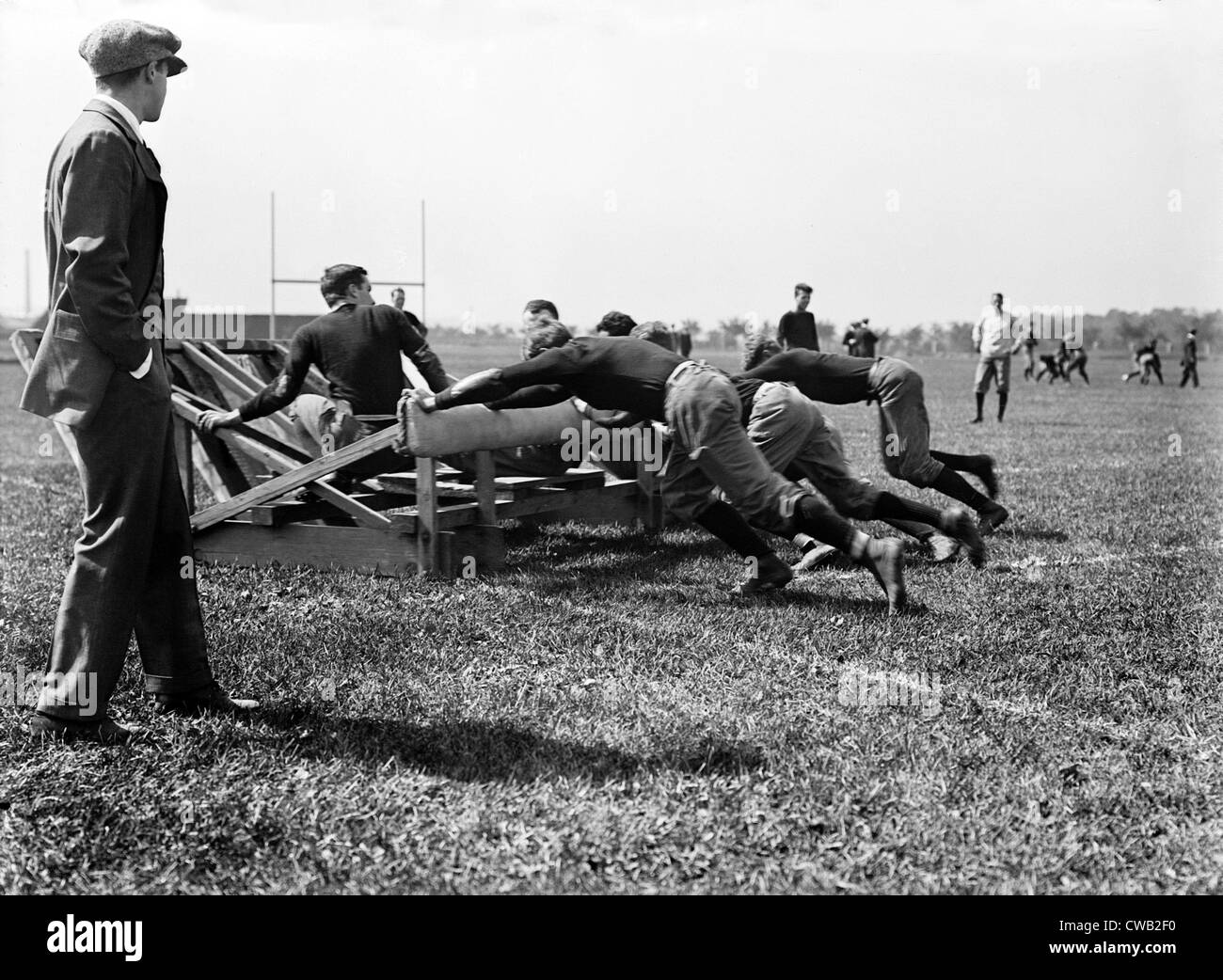 Harvard fußball Schwarzweiß-Stockfotos und -bilder - Alamy