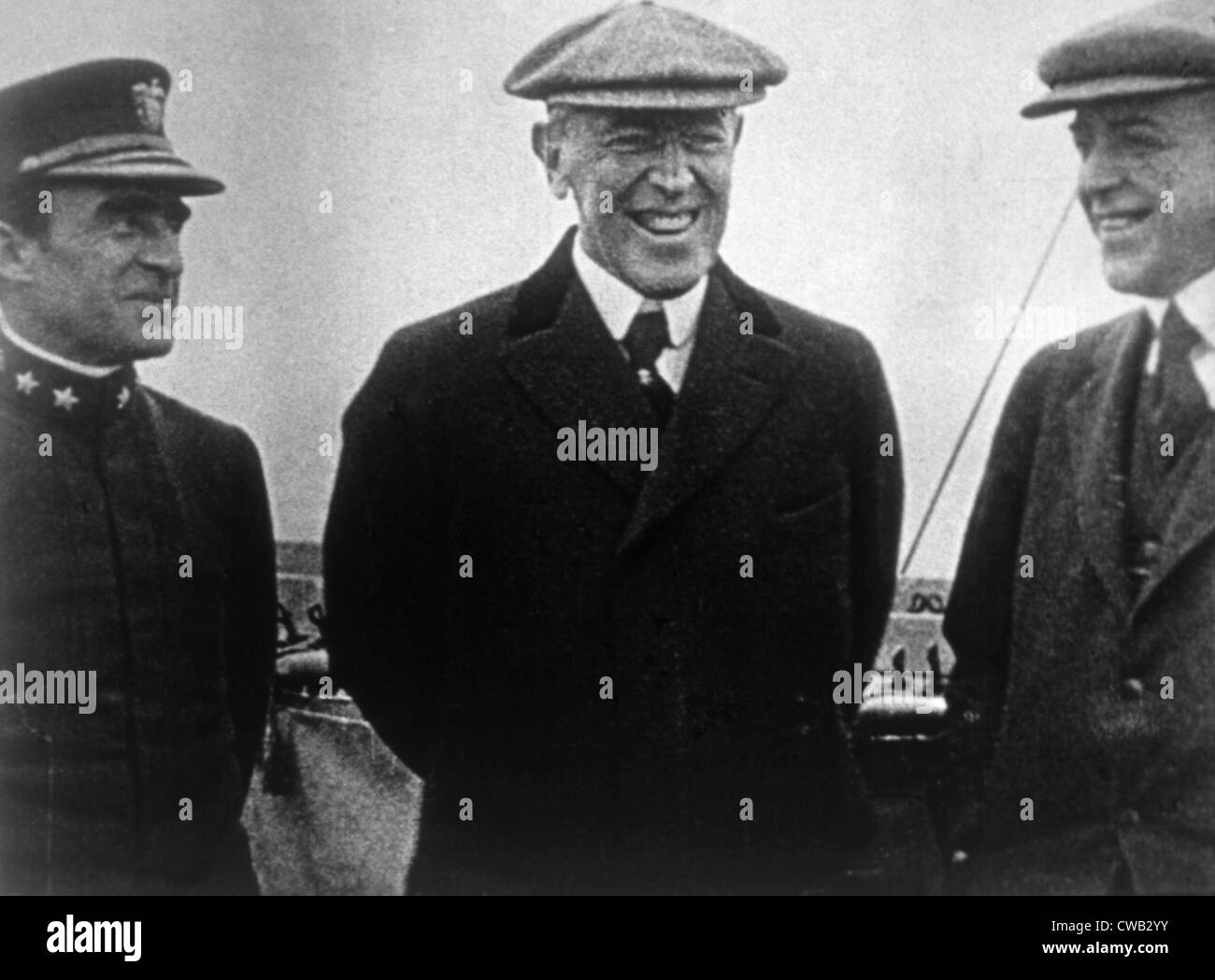 Präsident Woodrow Wilson (Mitte) auf dem Weg nach Paris Friedenskonferenz nach dem zweiten Weltkrieg, 1919 Stockfoto
