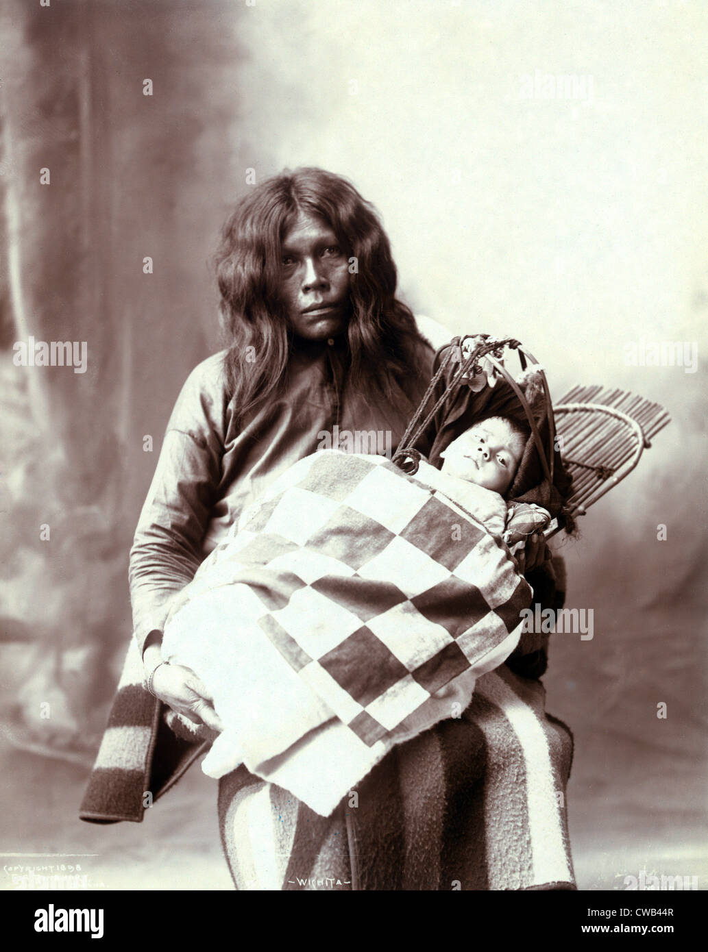 Indianische Frau und chiled, Frau und Kind von der Wichita Indianerstamm, Foto von Frank A. Rinehart, 1899. Stockfoto
