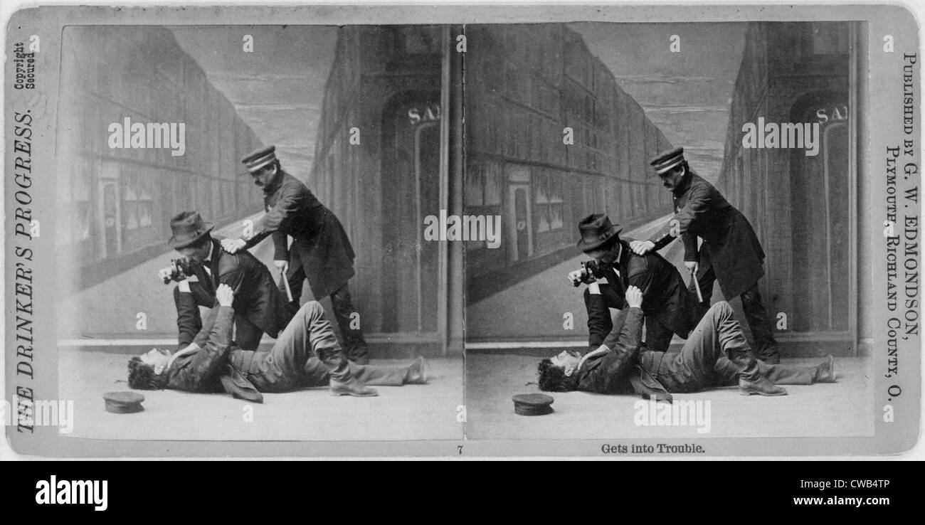 Der Trinker Fortschritt: bekommt Ärger, stereograph zeigt eine Studio-Szene eines Polizisten Eingreifen in einem Kampf gegen ein Stockfoto