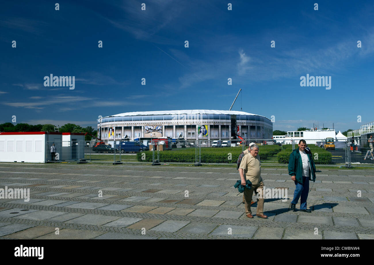 Berlin - die Rekonstruktion des Olympiastadions von Adidas am Platz Republik Stockfoto