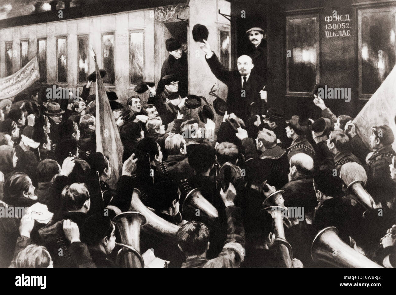 Vladimir Lenin (1870-1924), winken Publikum in St. Petersburg Zug während der russischen Revolution. Ca. 1917. Stockfoto