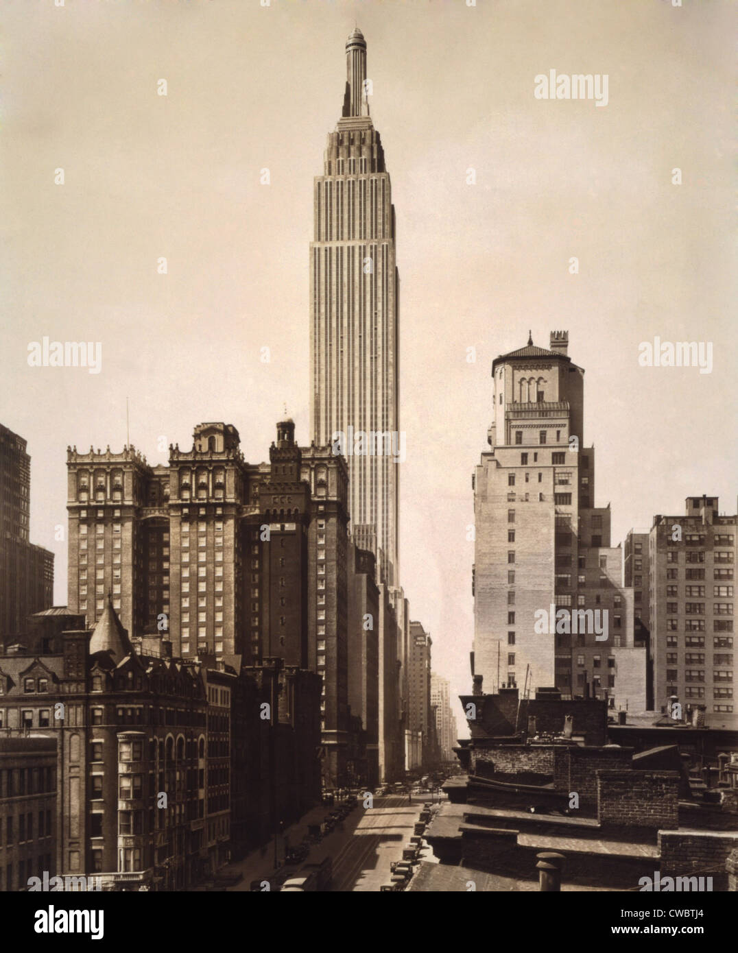 Empire State Building in New York City kurz nach der Fertigstellung im Jahre 1931. Das Art-Deco-Design des Turms war die letzte Etappe Stockfoto