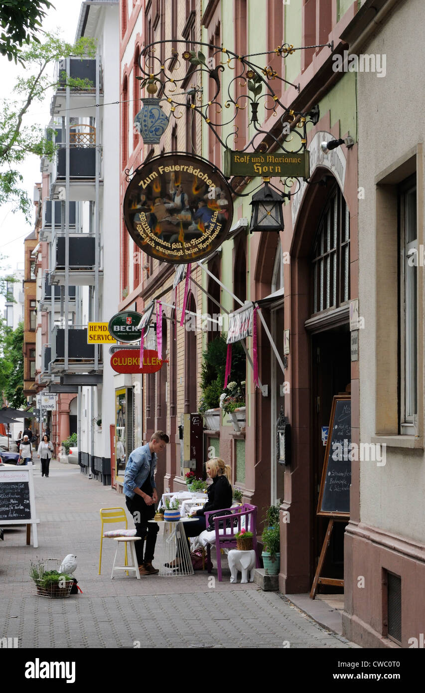 Der Eingang Zum Fuerradchen Apfelwein Taverne, Sachsenhausen, Frankfurt am Main, Deutschland. Stockfoto