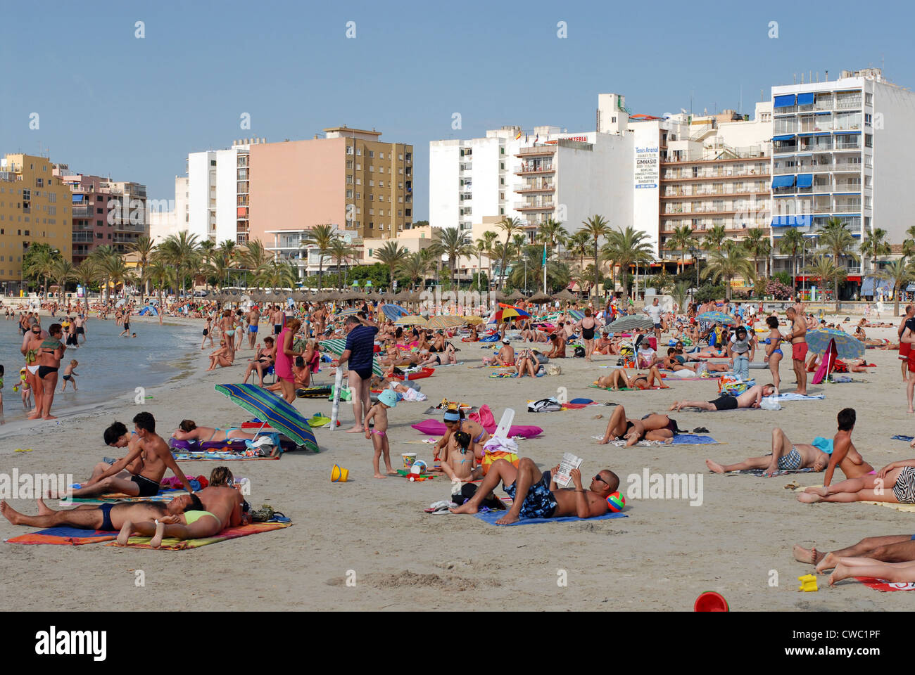 Spanien, Mallorca, Sonnenanbeter am Ballermann Stockfoto