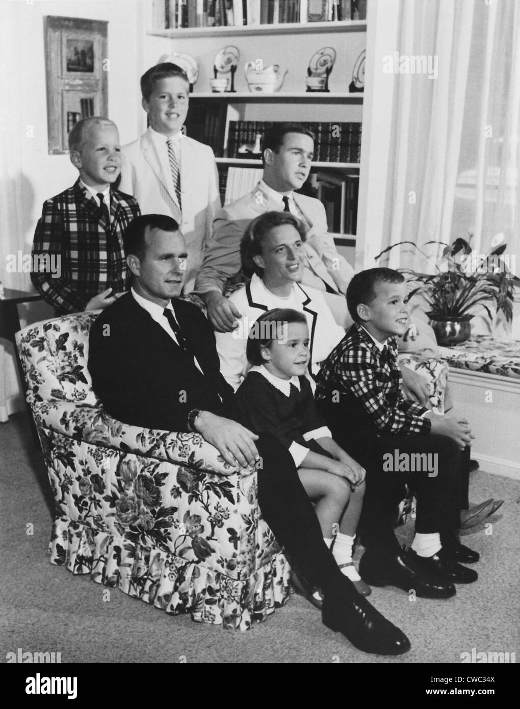 Der 1964 in Houston George Bush-Familie. L-R George Sr. Dorothy Barbara sitzend stehend L-R Neil Jeb und George Jr. und Stockfoto