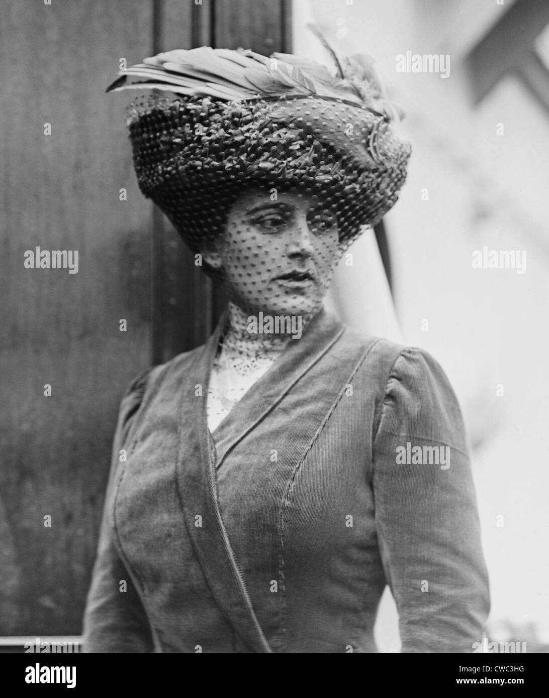 Maxine Elliott 1868-1940 war eine der vielen Schauspielerinnen liiert mit J.P. Morgan. 1910 (BSLOC 2010 18 16) Stockfoto