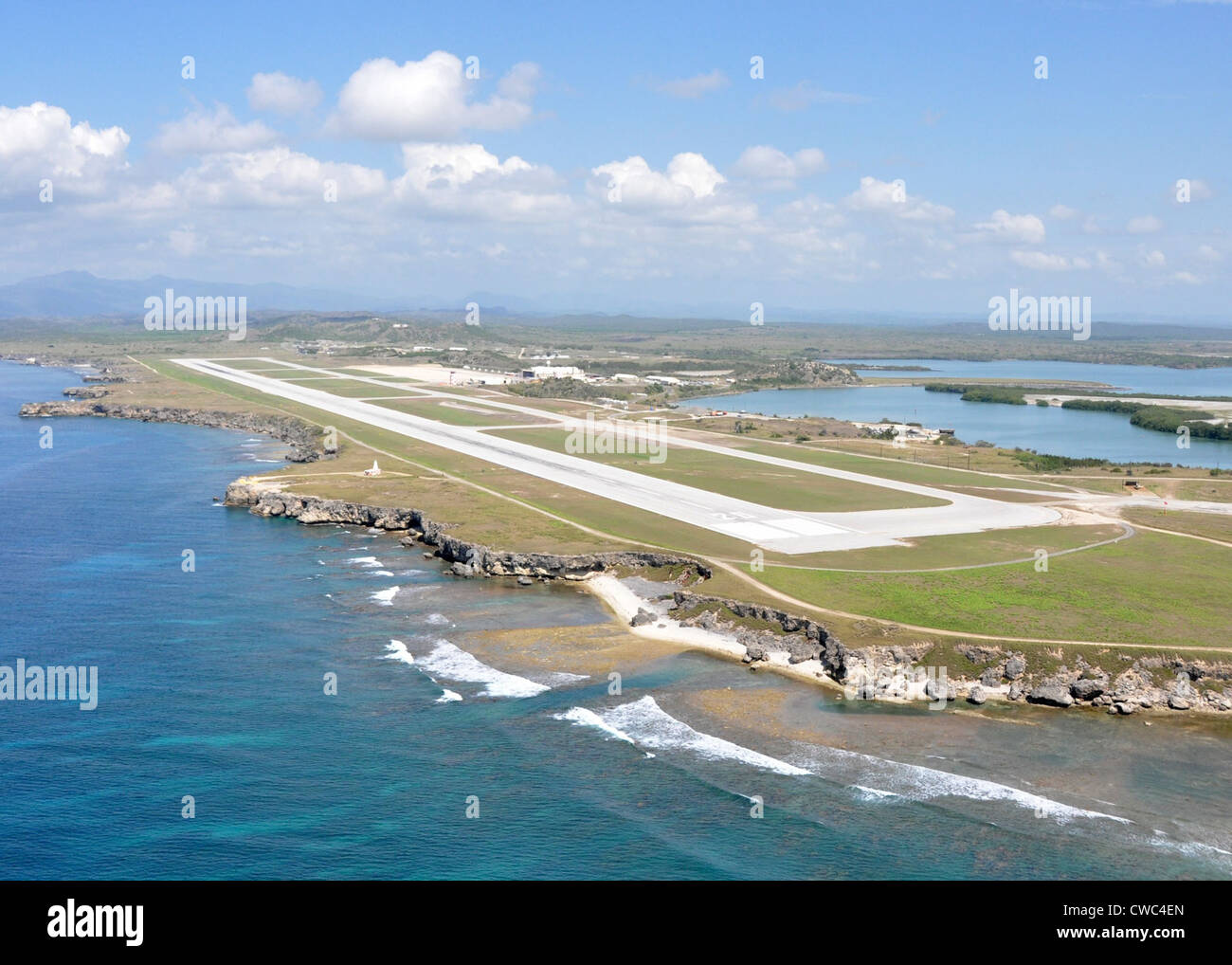 Der windabgewandten Flugplatz der US Naval Station Guantanamo Bay auf Kuba. 6. Mai 2010., Foto: Everett Collection(BSLOC 2011 6 169) Stockfoto