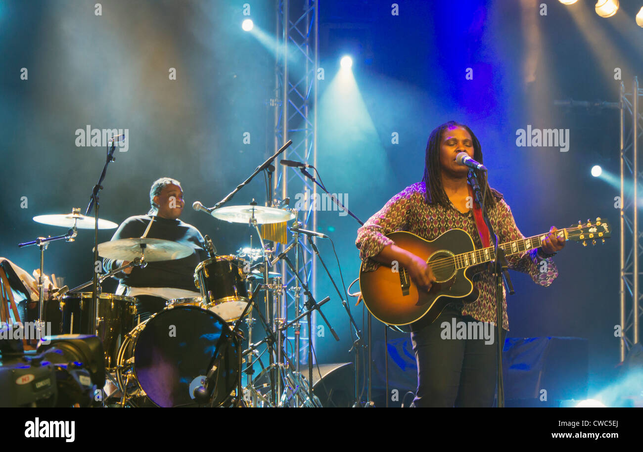 CAMBRIDGE UK 28. Juli 2012: Ruthie Foster, Blues-Musiker, erklingt in der Cambridge Folk Festival UK Stockfoto