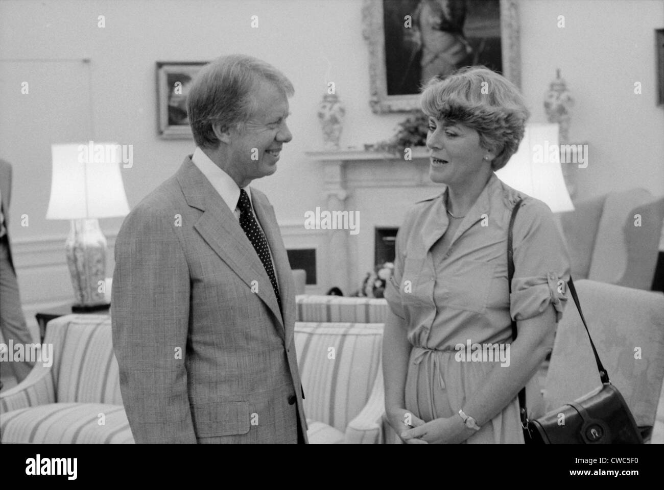 Jimmy Carter mit Kongressabgeordnete Geraldine Ferraro 1935 2011. Ferraro aus New York in den Kongress gewählt wurde, im Jahr 1978 und wurde die Stockfoto