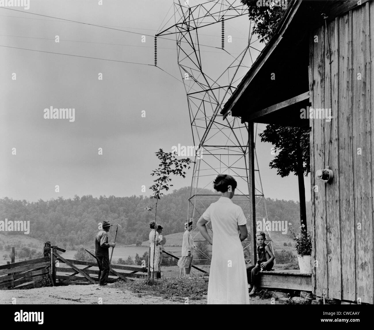 Ländliche Elektrifizierung in Tennessee Valley. Ein Meter wurde auf der Finca, den Strom zu messen installiert Stockfoto