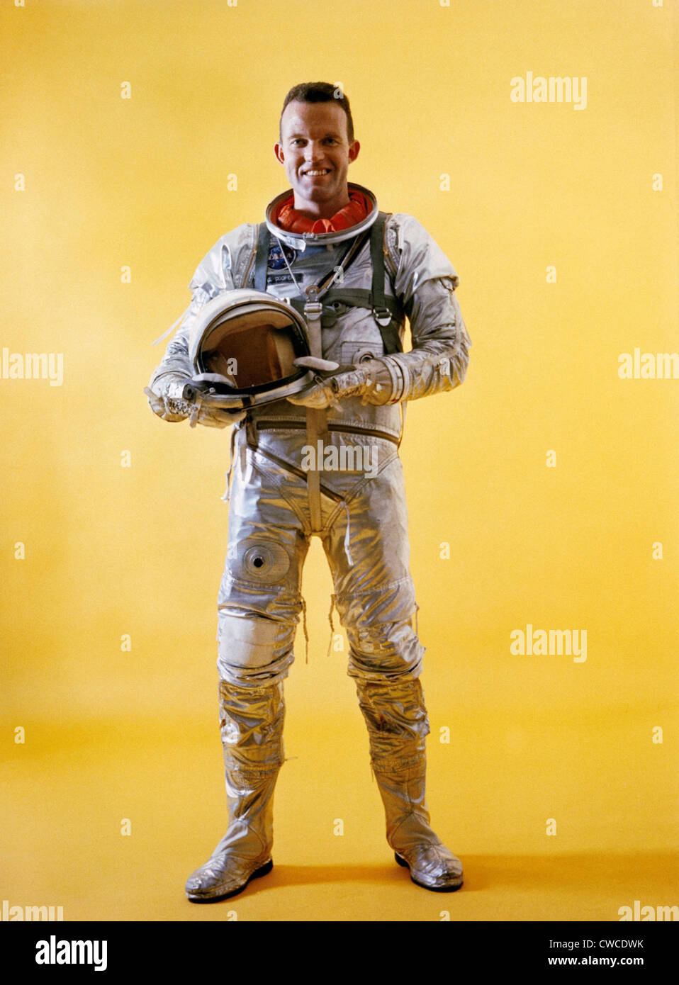 Mercury-Astronaut Gordon Cooper ein Raumanzug tragen. Sein Mercury-Kapsel Strom Fehler während der 16. Umlaufbahn erfordern Stockfoto