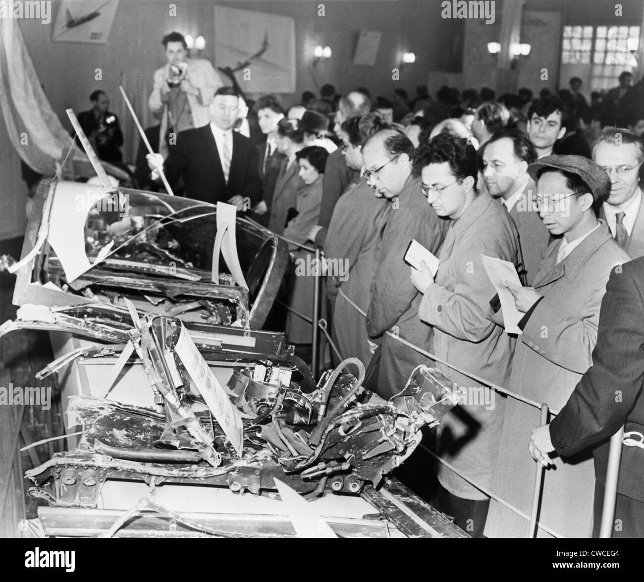 Trümmer von amerikanischen Spionageflugzeug u-2 wurde an die Mitglieder der Presse, Moskau ausgestellt. Das Flugzeug wurde über der Sowjetunion abgeschossen Stockfoto