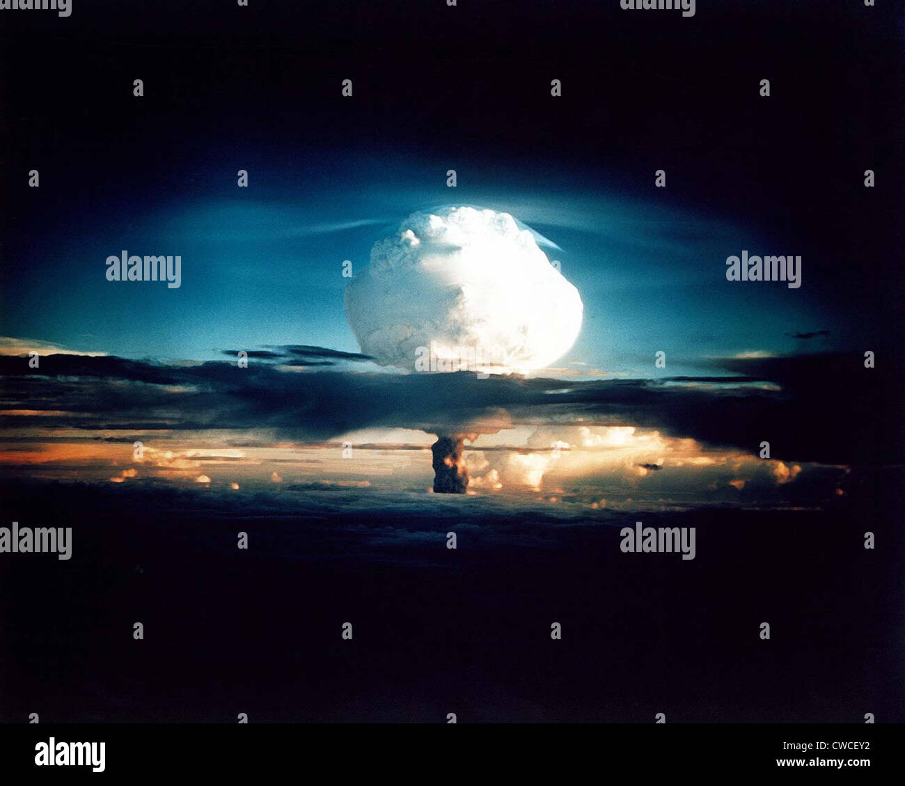 Die MIKE schoss, war die erste erfolgreiche Full-Scale Test Wasserstoffbombe am 31. Oktober 1952. Der Test fand auf Eniwetok-Atoll Stockfoto