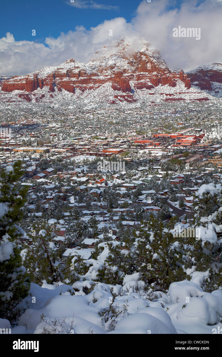 Winterschnee, Sedona, Arizona. Stockfoto
