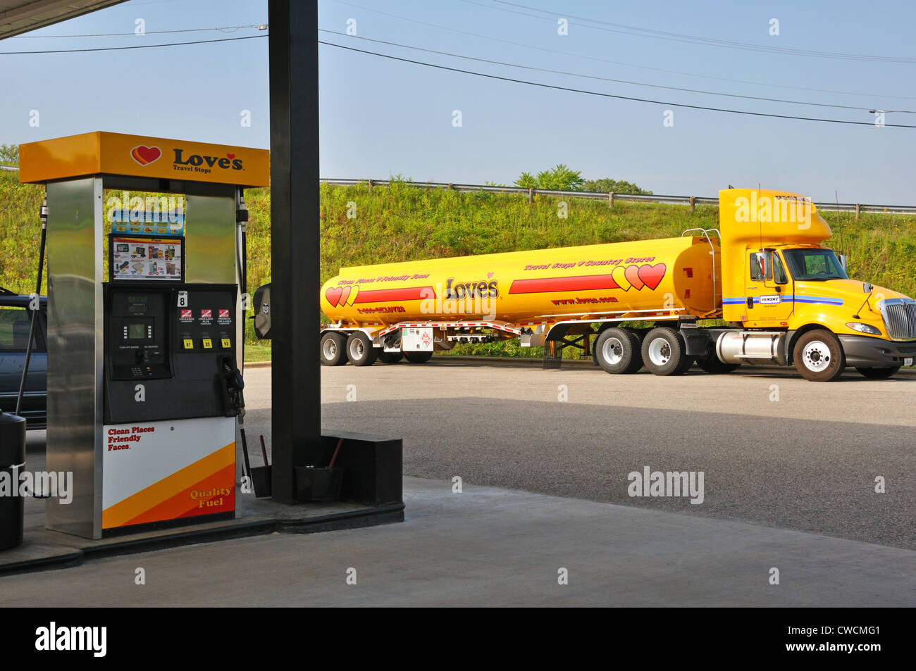 Liebe Supermarkt und Tankstelle, USA Stockfoto