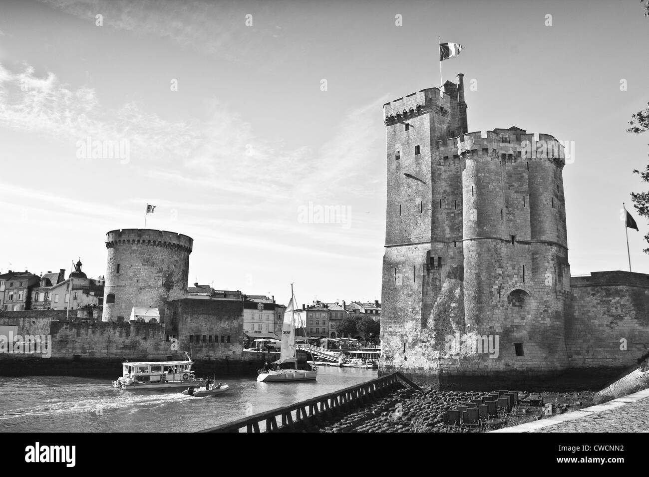 Der Turm Saint-Nicolas im alten Hafen von La Rochelle, Ile de Ré / Isle of Rhé, Charente-Maritime, Stockfoto