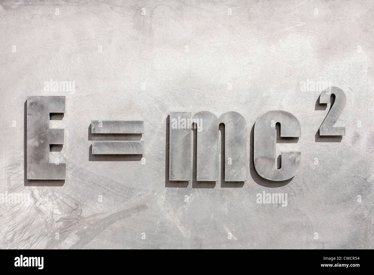 E = mc2, Detail der Einstein-Skulptur am Questacon, National Science and Technology Centre, Canberra, Australien. Stockfoto