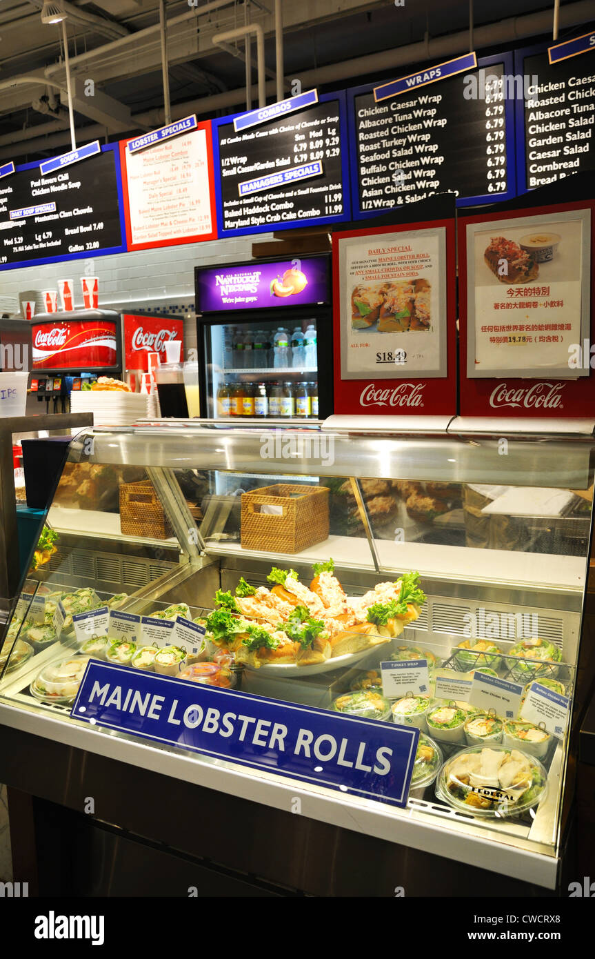 Quincy Market Food Court in Boston, Massachusetts, USA - Hummer rollt Stockfoto