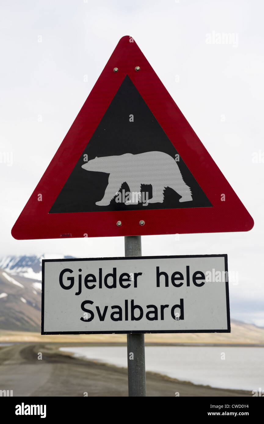 Watch out für Eisbären Roadsign, Longyearbyen, Svalbard, Spitzbergen, Arktis Stockfoto