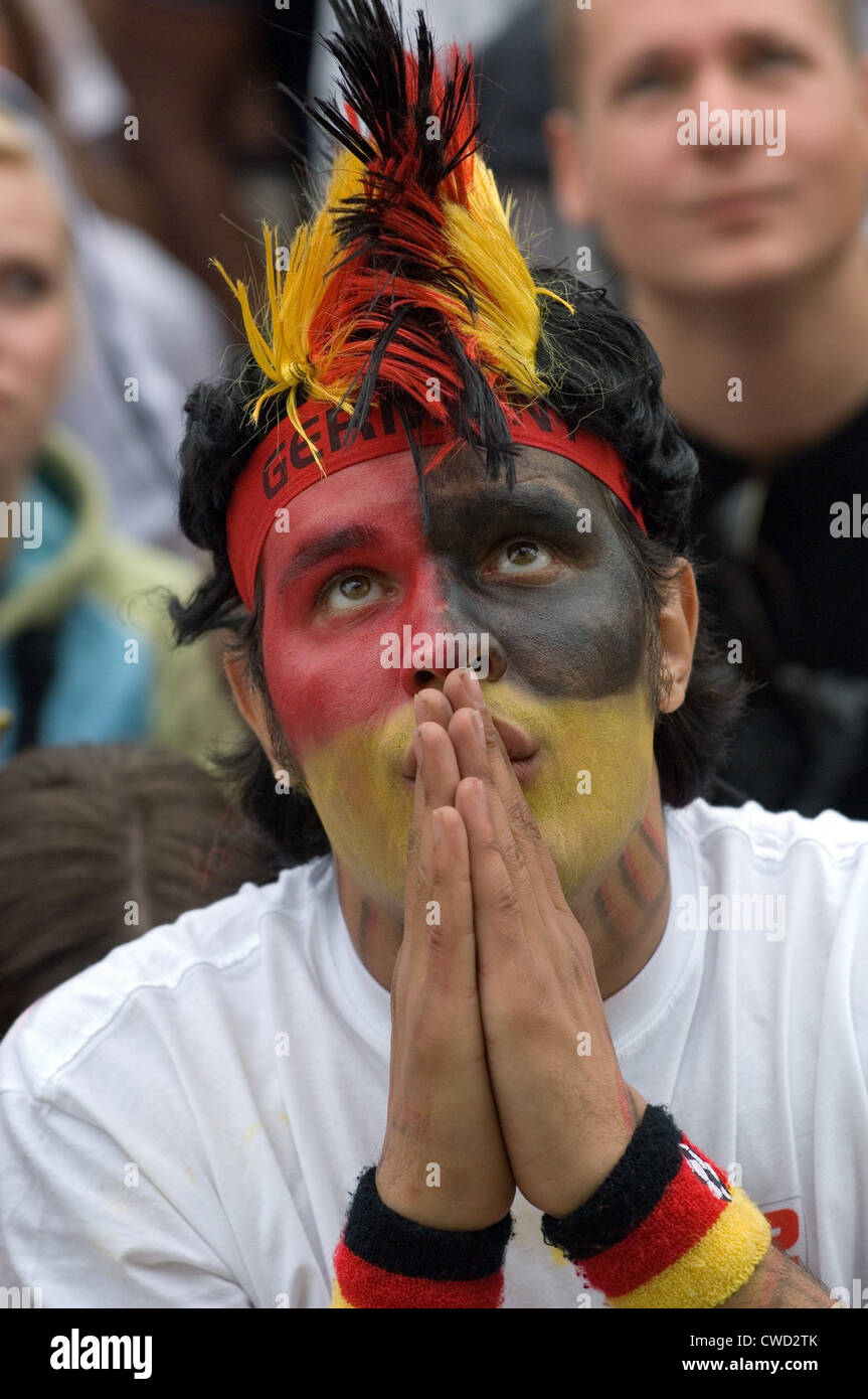 Deutsche Fußball-Fans für die FIFA WM 2006 Stockfoto