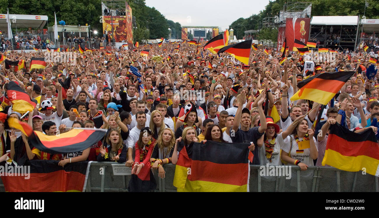 Deutsche Fußball-Fans für die FIFA WM 2006 Stockfoto