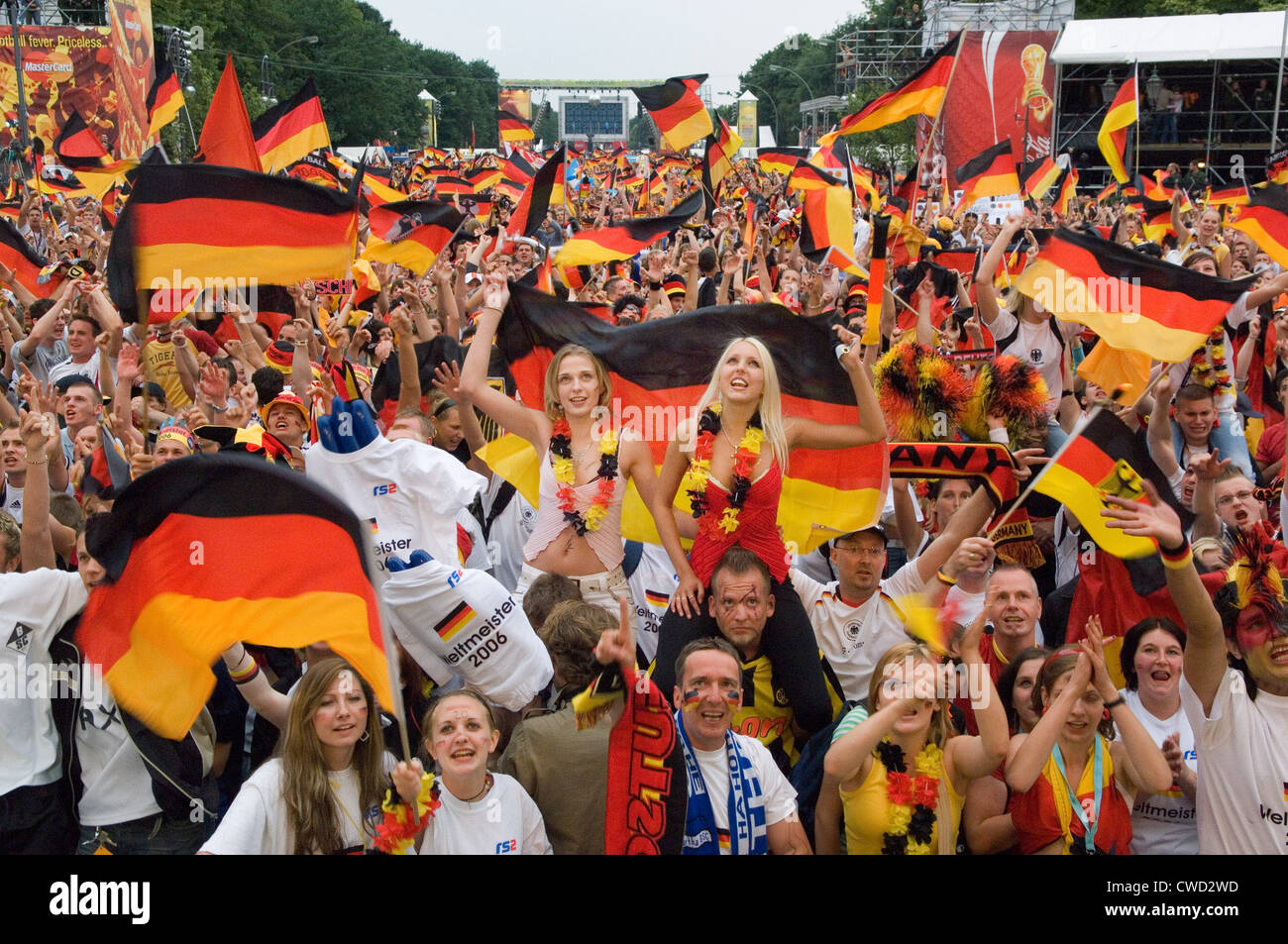 Deutsche Fußball-Fans für die FIFA WM 2006 Stockfoto