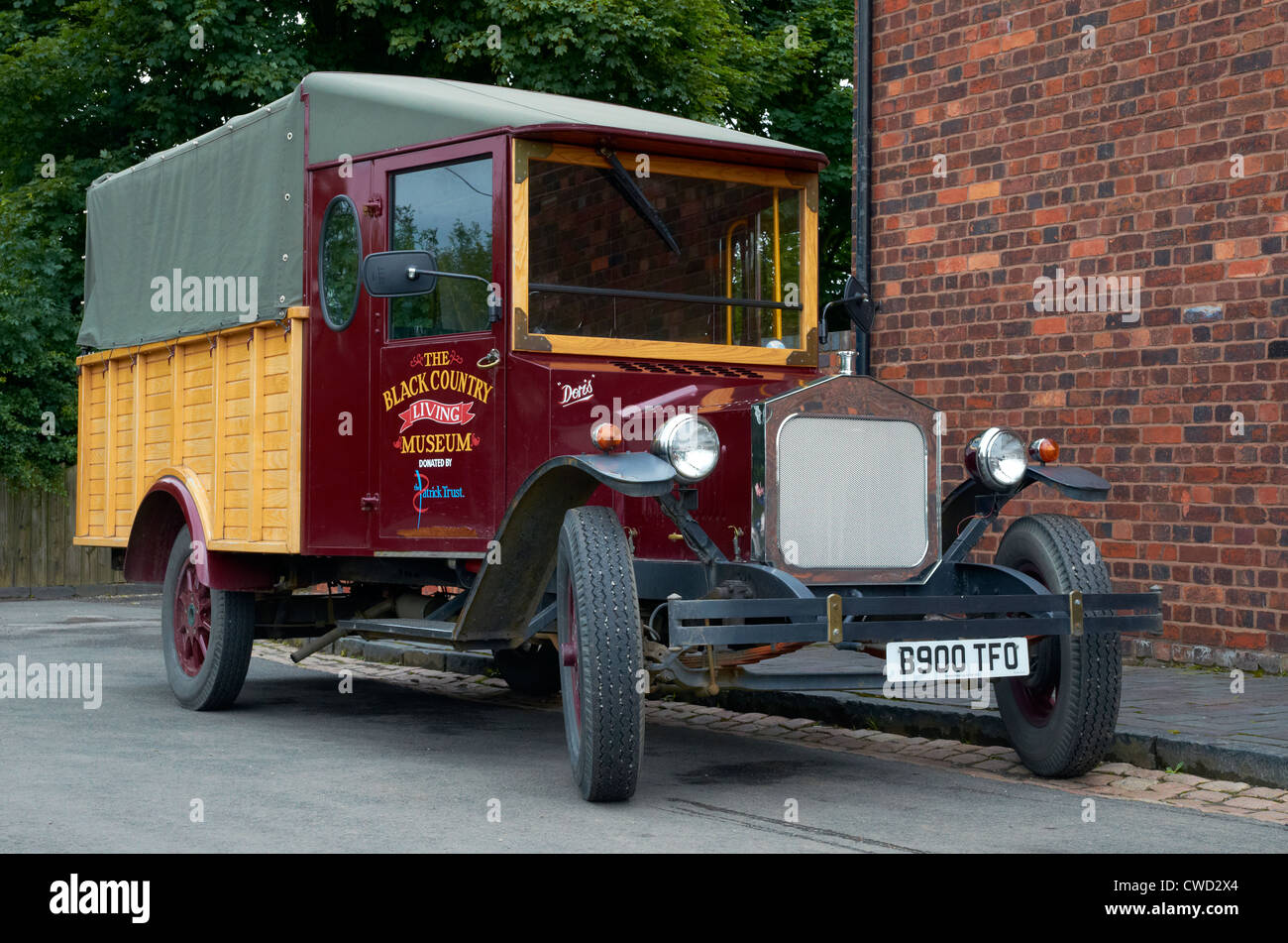 Black Country Living Museum, Dudley, West Midlands. Replik von 1930 Lieferwagen. Stockfoto