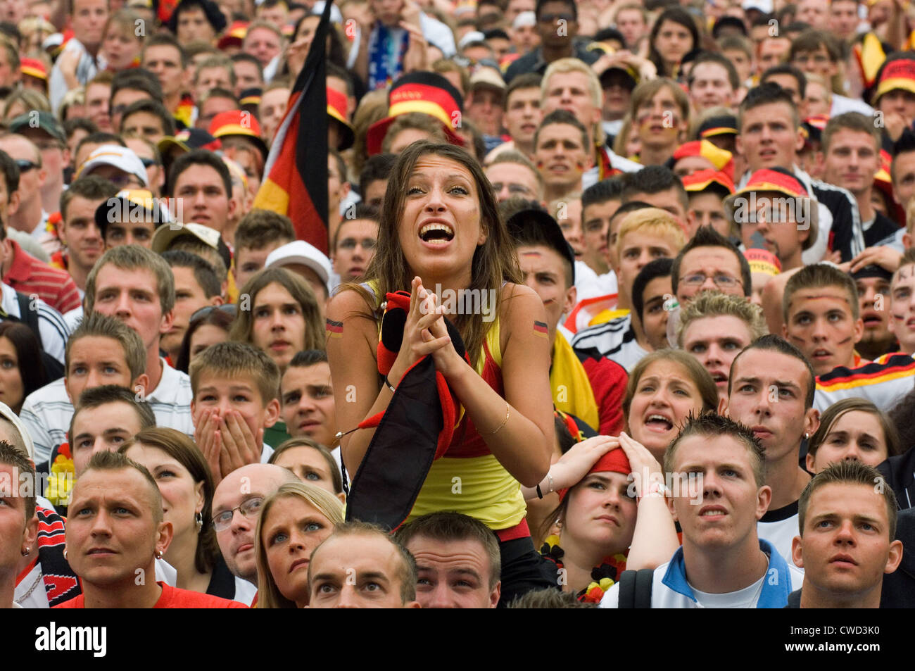 Deutschland in schwarz, rot und gold Fever, Berlin-Fan-Meile Stockfoto