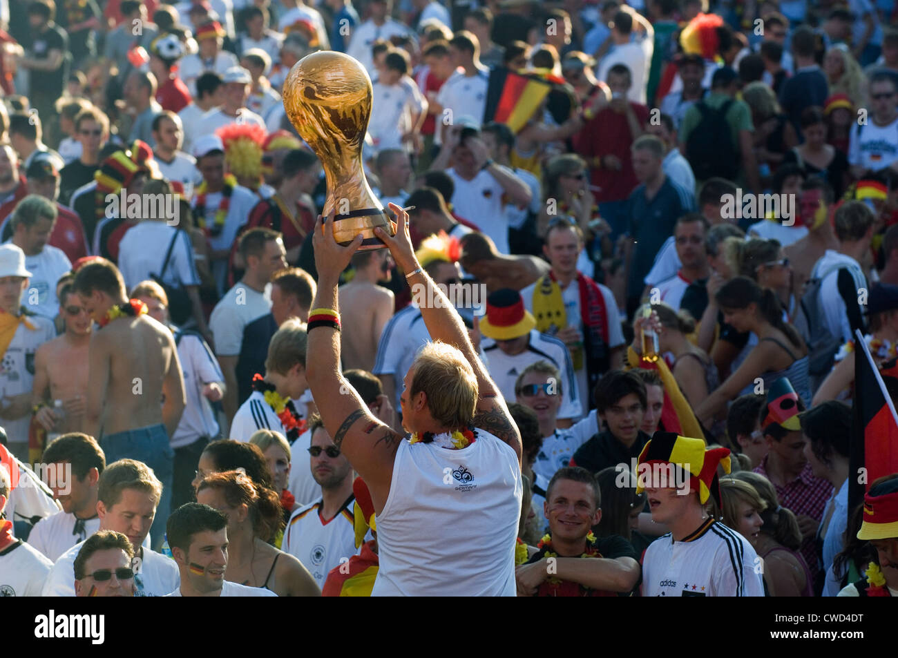 Deutschland in schwarz, rot und gold Fever, Berlin-Fan-Meile Stockfoto