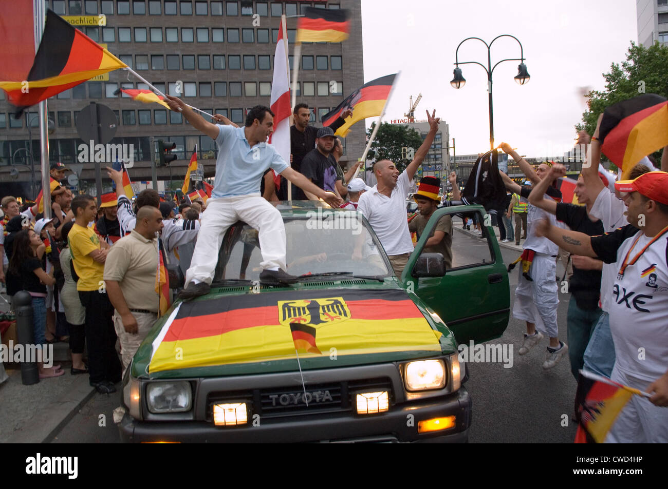 Deutschland in schwarz, rot und gold Fever, Autoparade am Kurfürstendamm Stockfoto