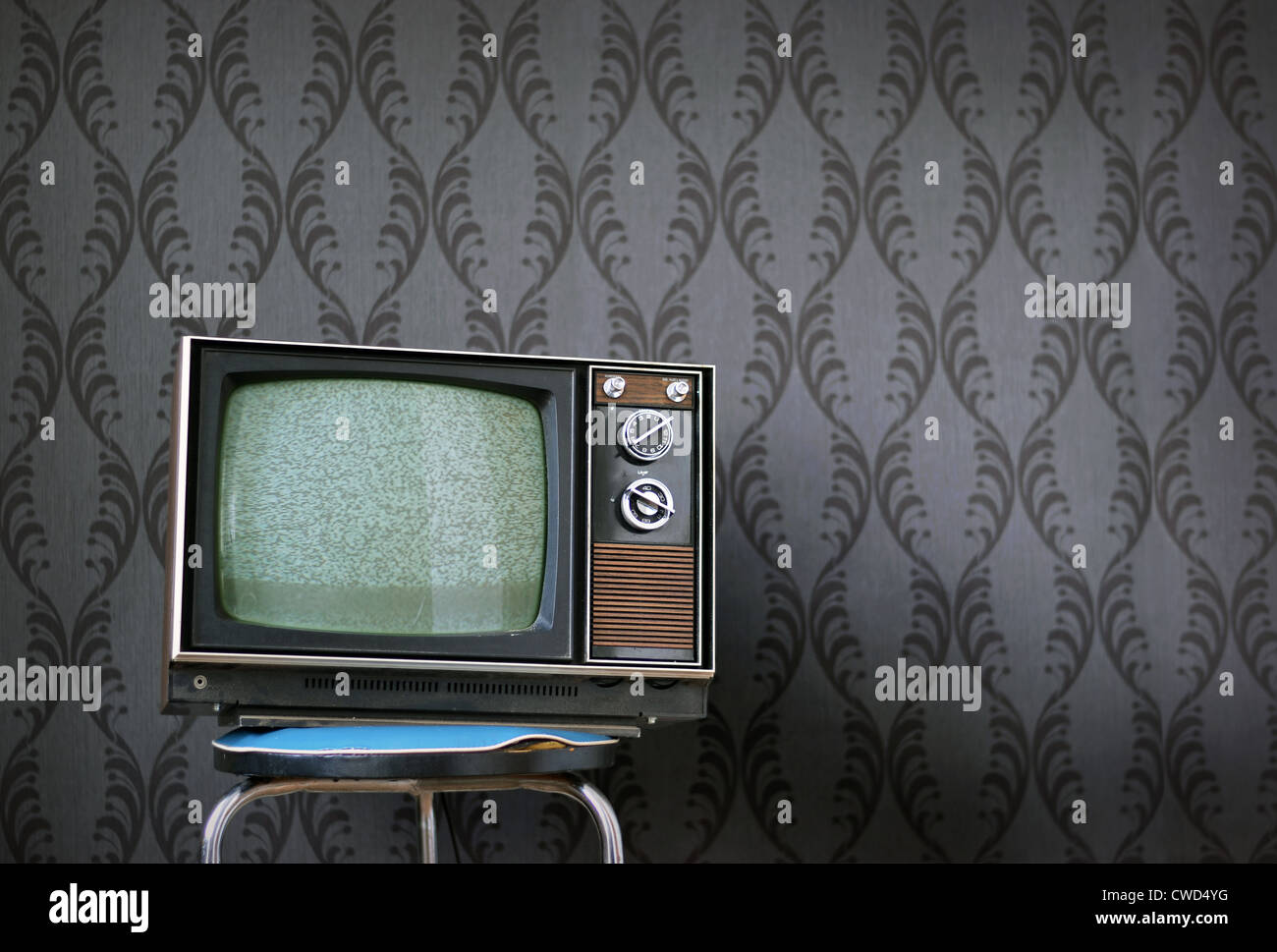 watching tv, retro, TV-guide Stockfoto