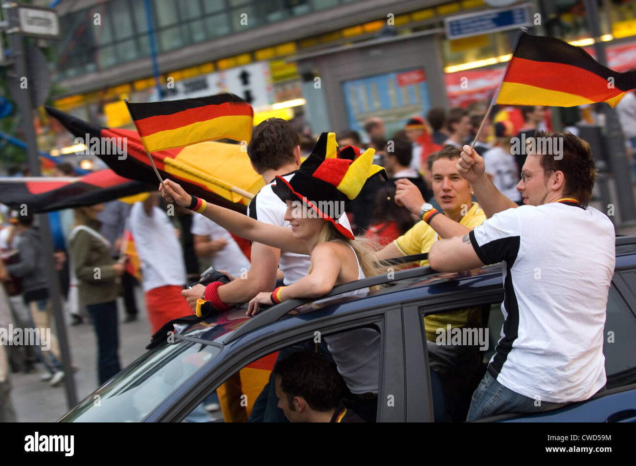 Deutschland in schwarz, rot und gold Fever, Autoparade am Kurfürstendamm Stockfoto