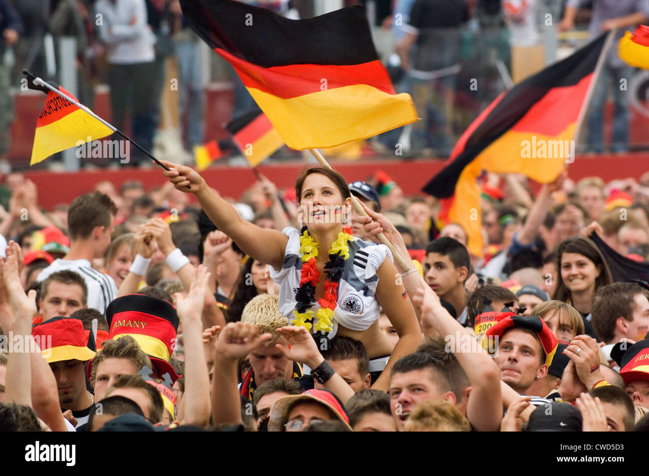 Deutschland in schwarz, rot und gold Fever, Berlin-Fan-Meile Stockfoto