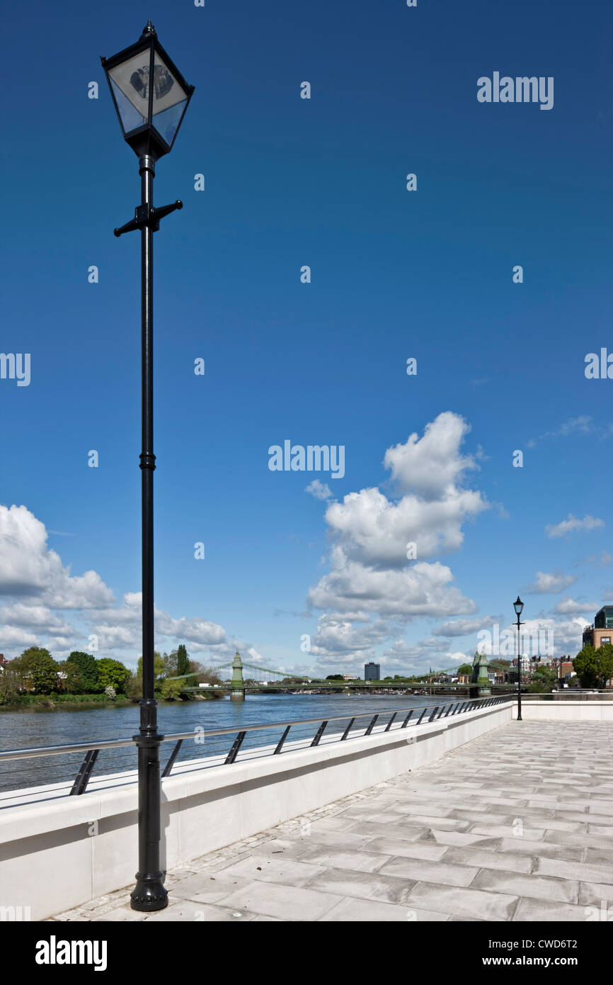 New River Front bei Fulham Reach Luxuswohnungen in Chelsea, London. Stockfoto